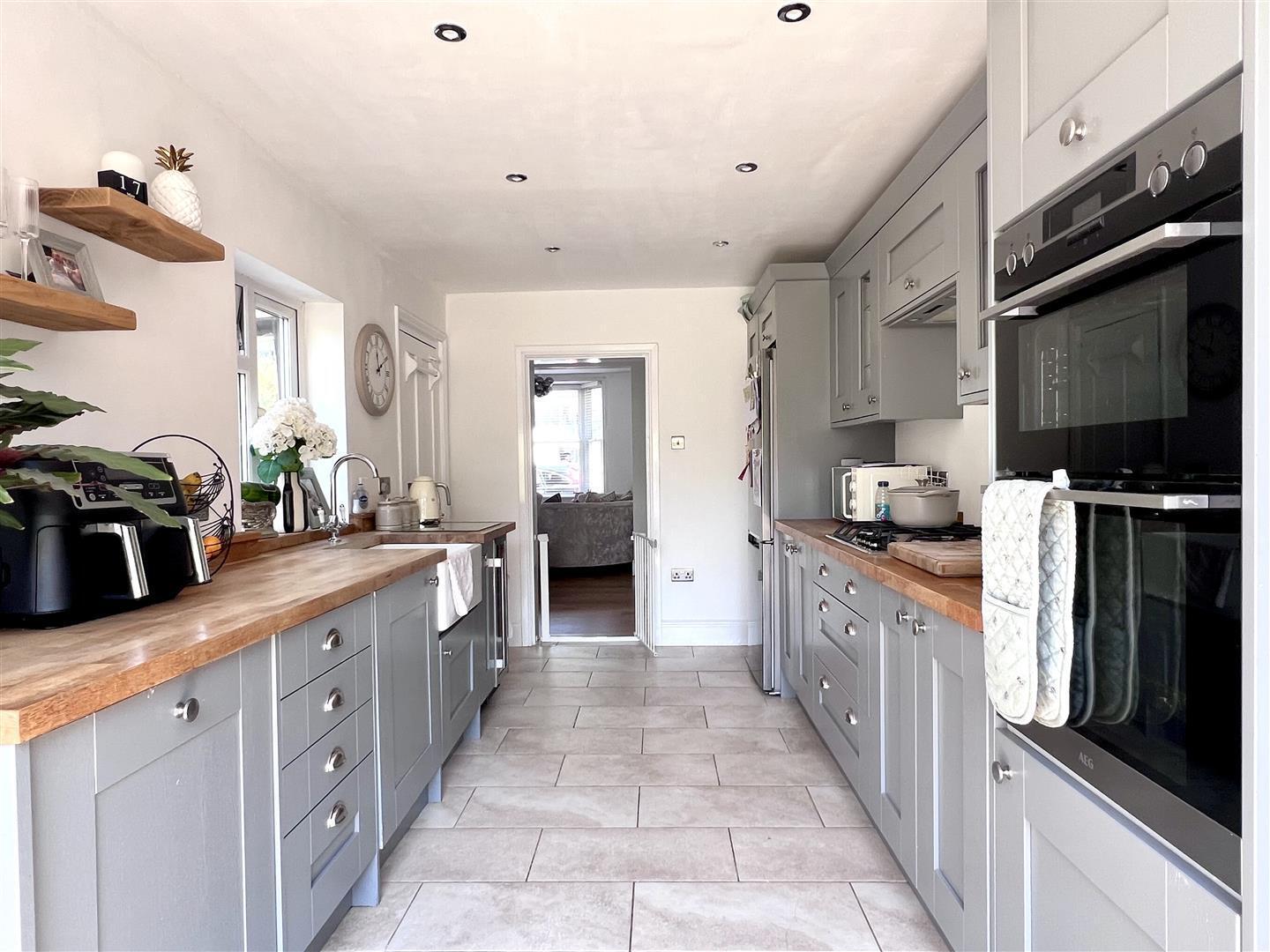 Watling Street West, Towcester Image 9