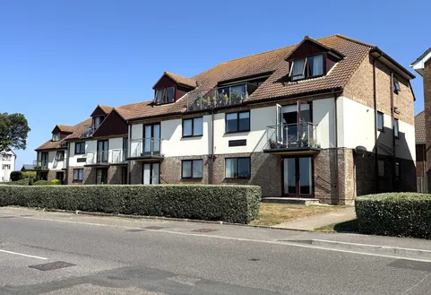 Shoreacre Marine Drive East Barton on Sea BH25 7DT
