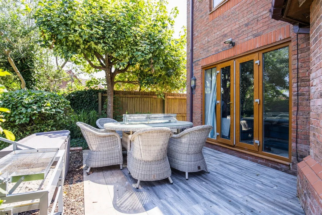 Property photo 32