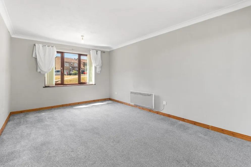Property carousel item 11