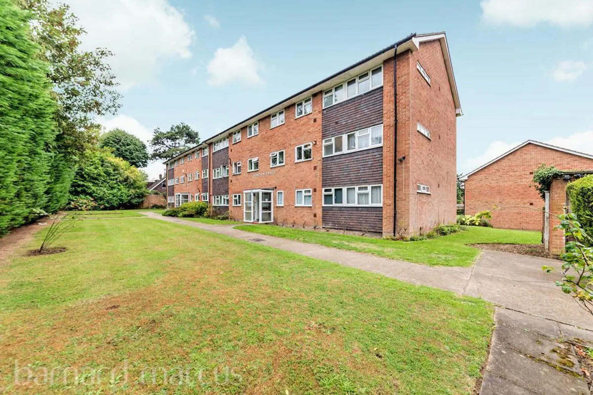 Pampisford Road, South Croydon