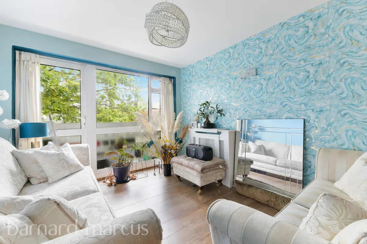 Warwick Road, REDHILL