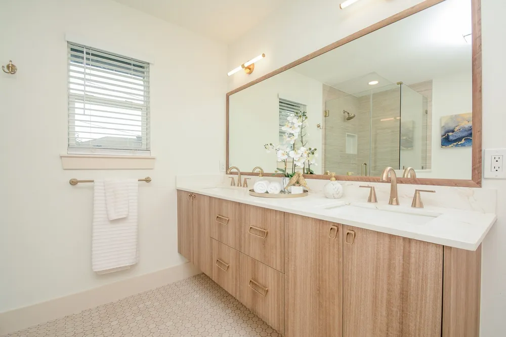 6214 Yarwell Dr, Houston, TX 77096