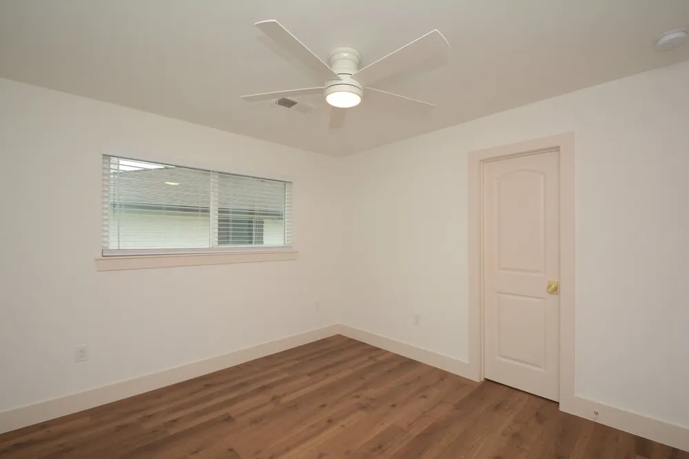 6214 Yarwell Dr, Houston, TX 77096