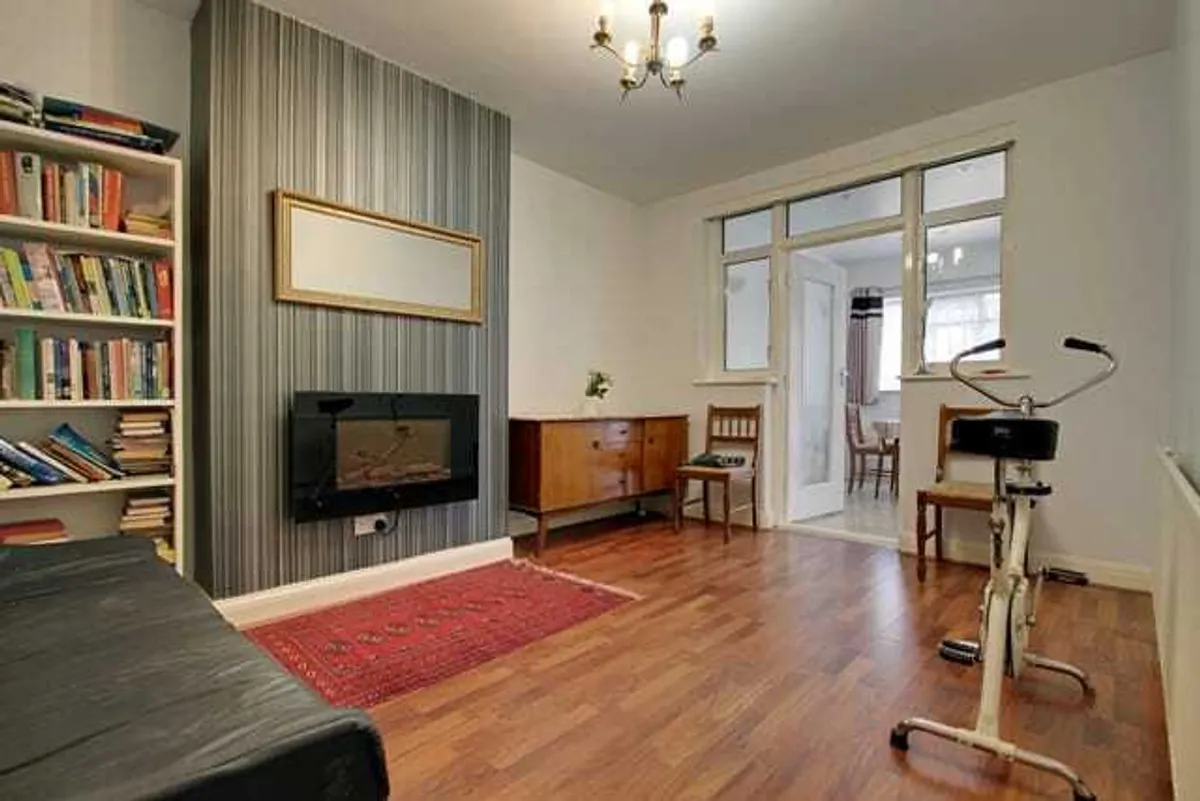 Cairnfield Avenue, London, NW2