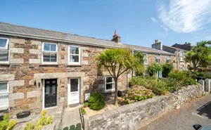Rose Row, Redruth, Cornwall, TR15 photo