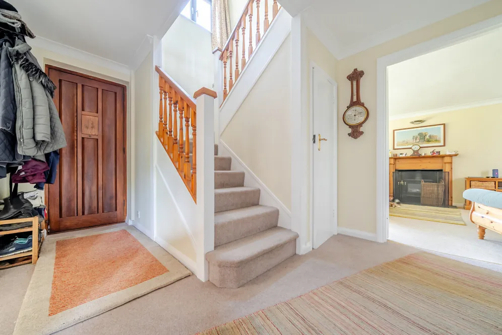 Courts Hill Road, Haslemere, GU27 photo 5