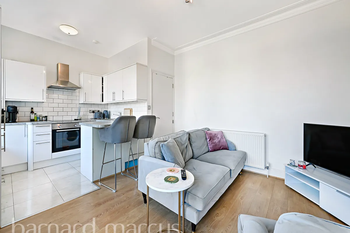 Weir Road, LONDON