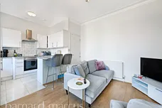 Weir Road, LONDON