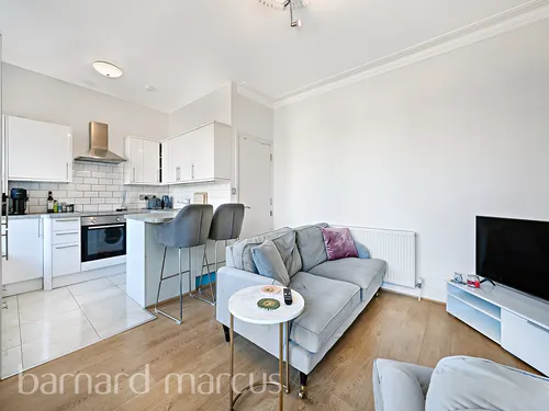 Weir Road, LONDONphoto