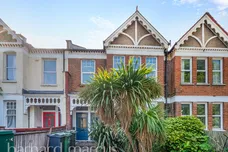 Weir Road, LONDON