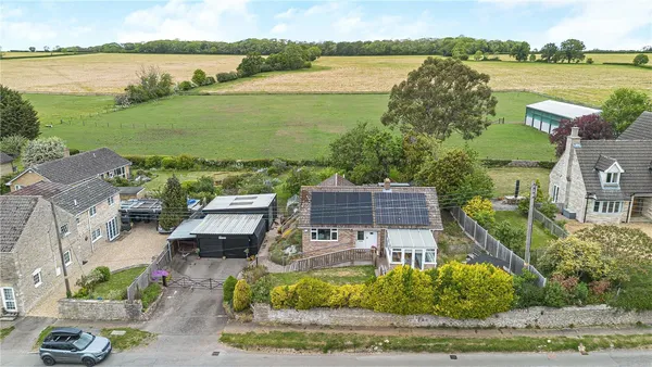 Glapthorn, Peterborough, PE8 photo 1