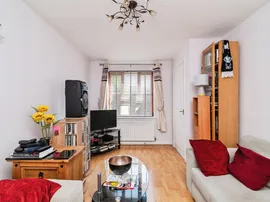 Revena Close, Colwick, Nottingham thumb 3