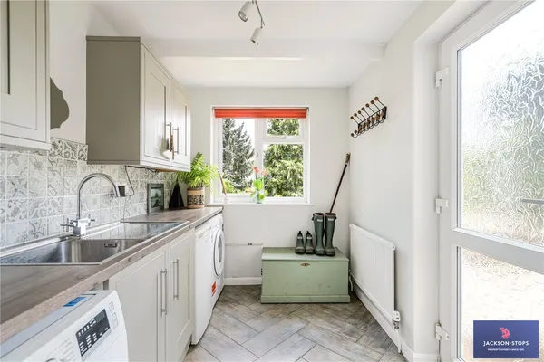 Lower Harlestone, Northampton, NN7 photo 12