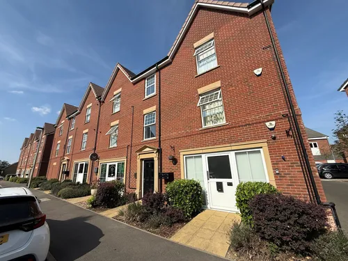 Summerlin Drive, Woburn Sands, Milton Keynesphoto
