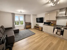Summerlin Drive, Woburn Sands, Milton Keynes thumb 2
