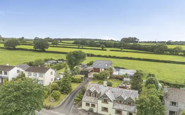 House, Annexe & Pool, Slipperhill Launceston
