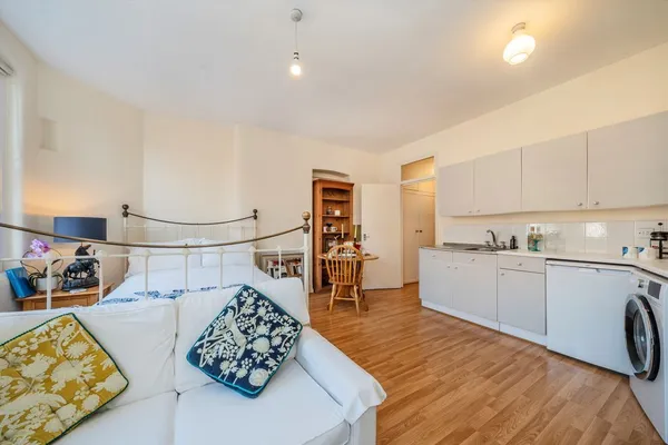 Ambrosden Avenue, London, SW1P photo 5