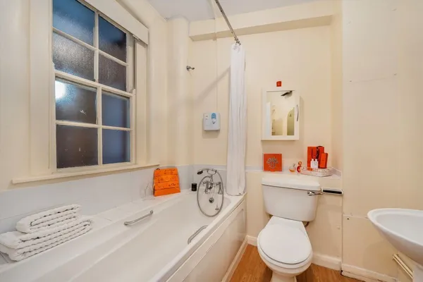 Ambrosden Avenue, London, SW1P photo 6