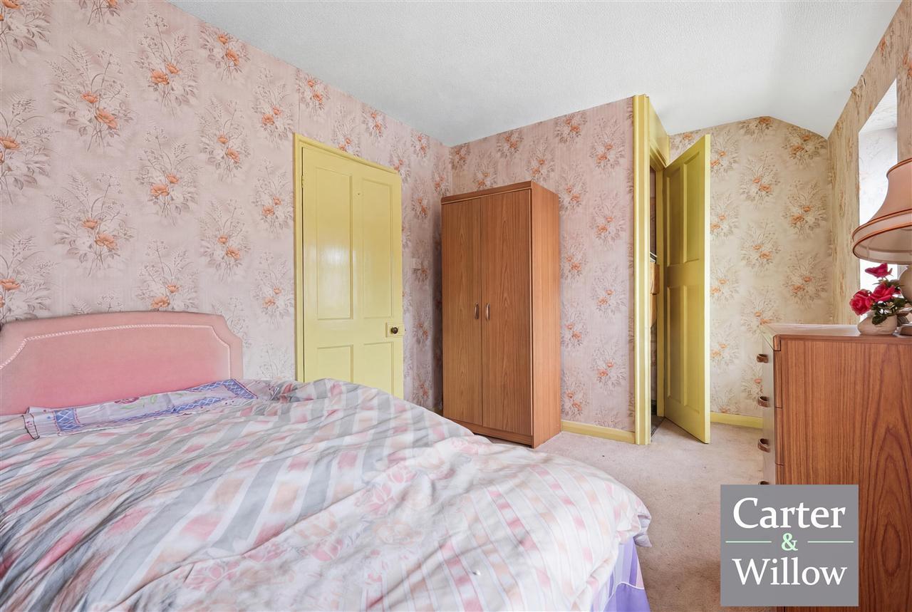 Ellerton Road, Essex Image 8