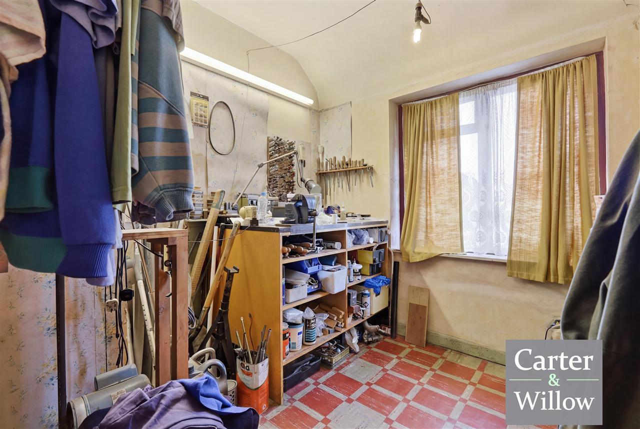 Ellerton Road, Essex Image 11