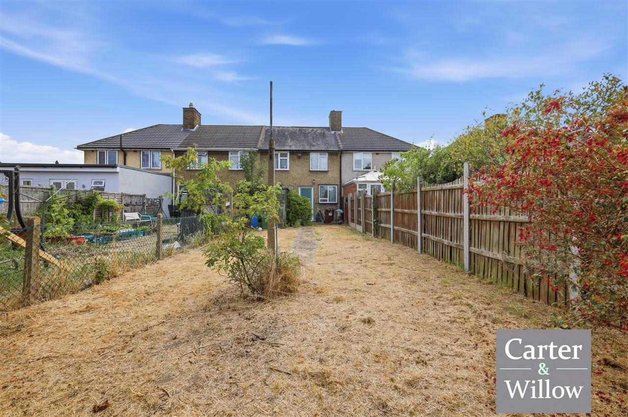 Ellerton Road, Essex Image 13
