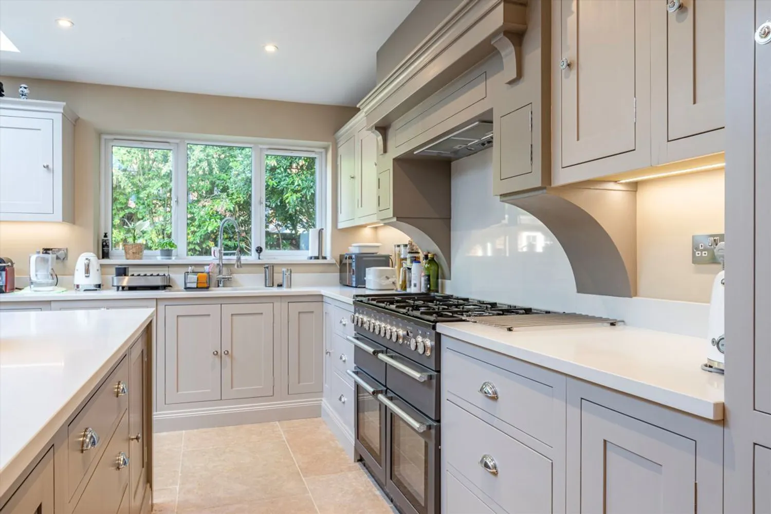 Dartnell Park Road, West Byfleet, KT14 photo 3