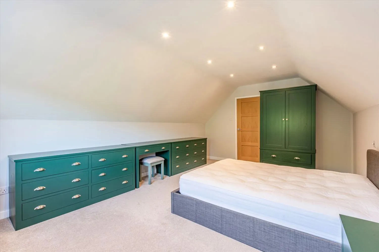 Dartnell Park Road, West Byfleet, KT14 photo 14