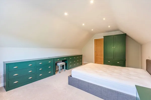 Dartnell Park Road, West Byfleet, KT14 photo 14