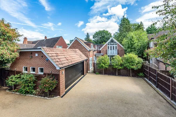 Dartnell Park Road, West Byfleet, KT14 photo 19