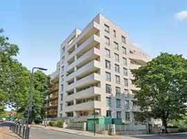Avenue Road, London photo