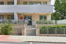 Avenue Road, London