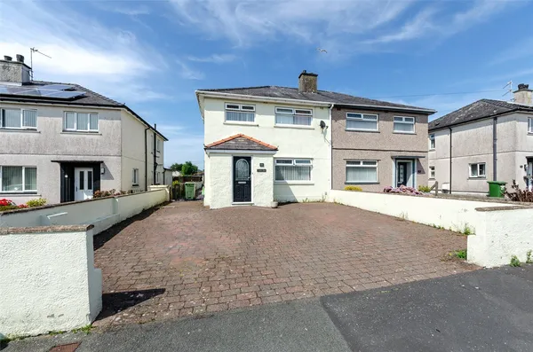 Maes Hyfryd, Caernarfon, Gwynedd, LL55