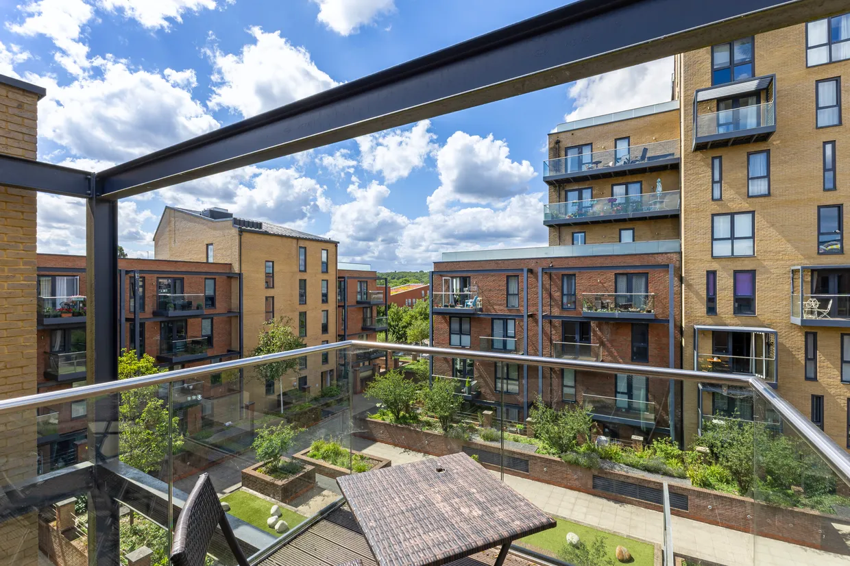 Lacey Drive, Edgware, HA8 photo 3