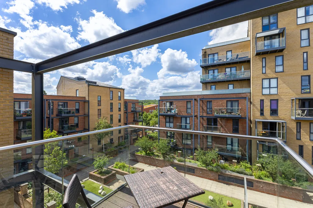 Lacey Drive, Edgware, HA8 photo 3