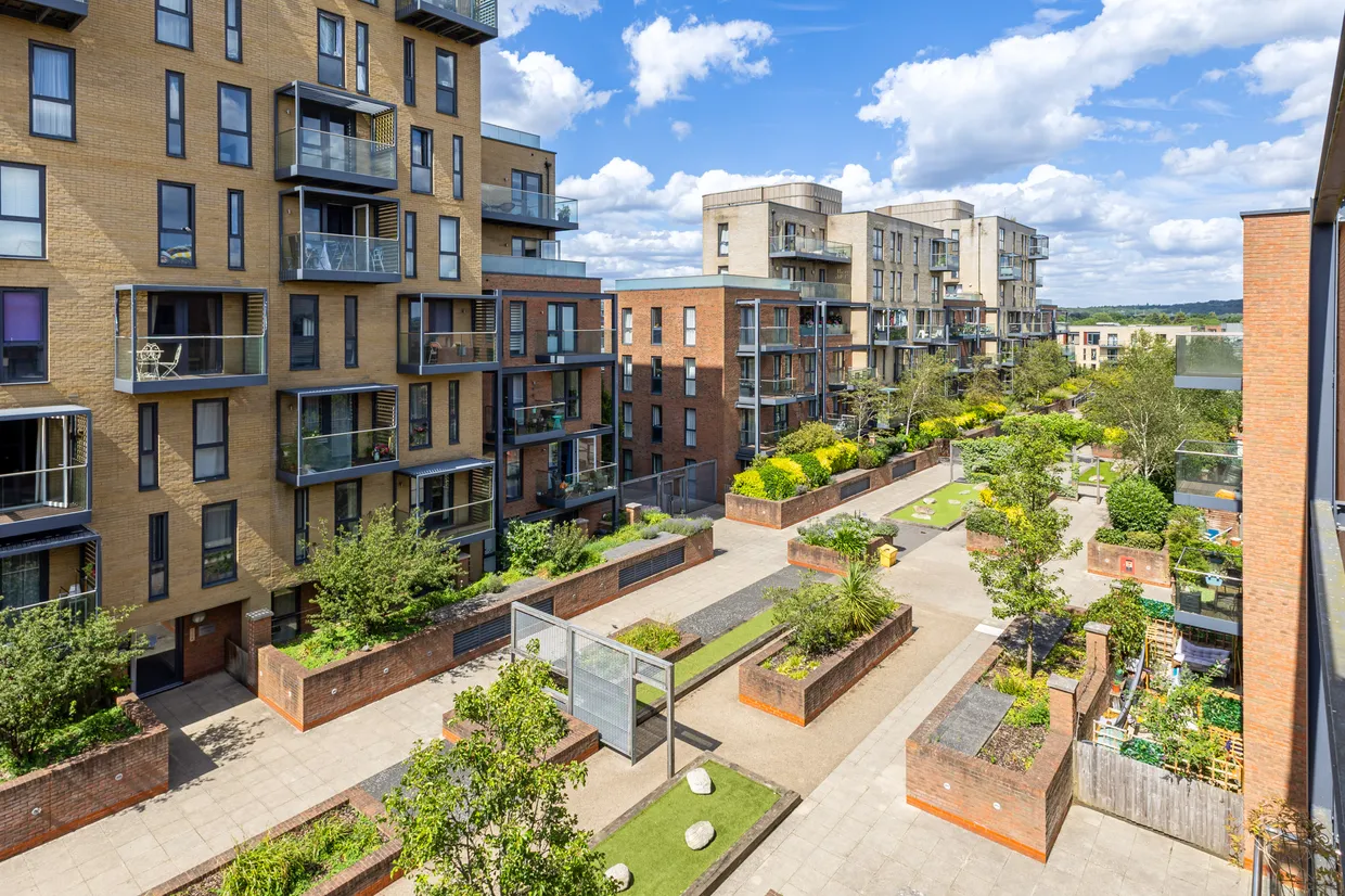 Lacey Drive, Edgware, HA8 photo 11