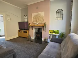 Priestley Terrace, BRADFORD thumb 3