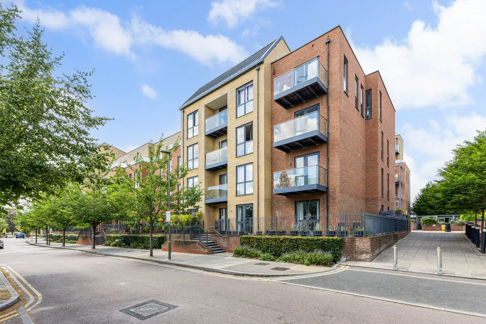 Lacey Drive, Edgware, HA8 photo 16