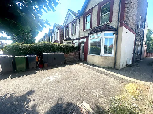 Kingston Road, NEW MALDENphoto