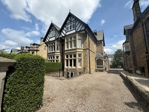 Park Drive, Harrogatephoto