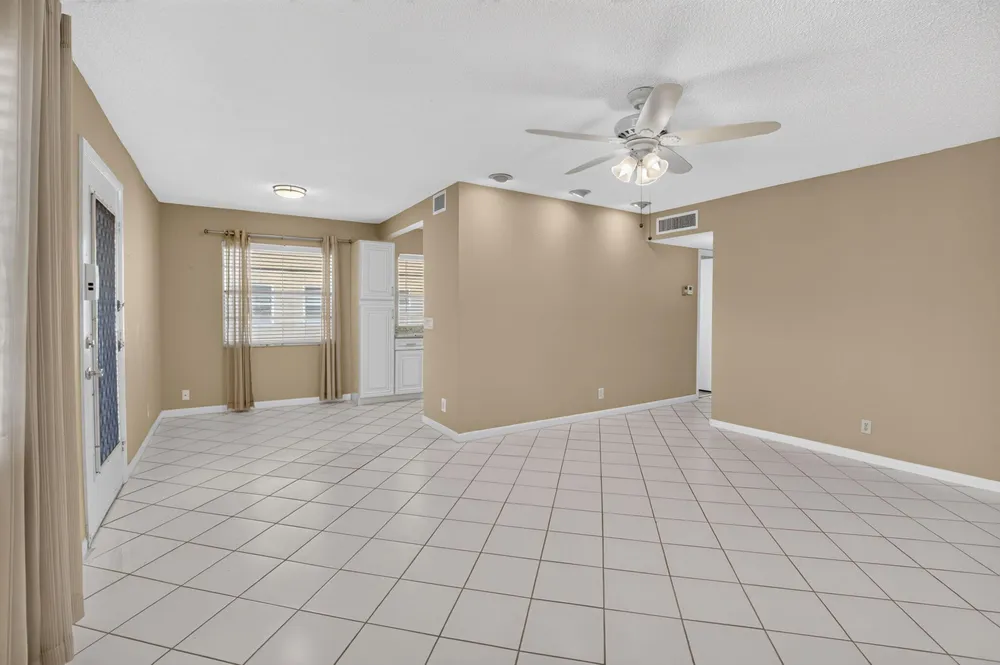 332 Capri G, Delray Beach, FL 33484