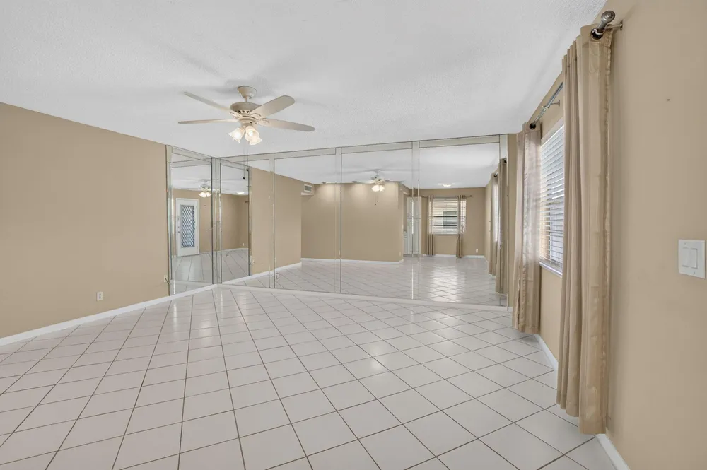 332 Capri G, Delray Beach, FL 33484