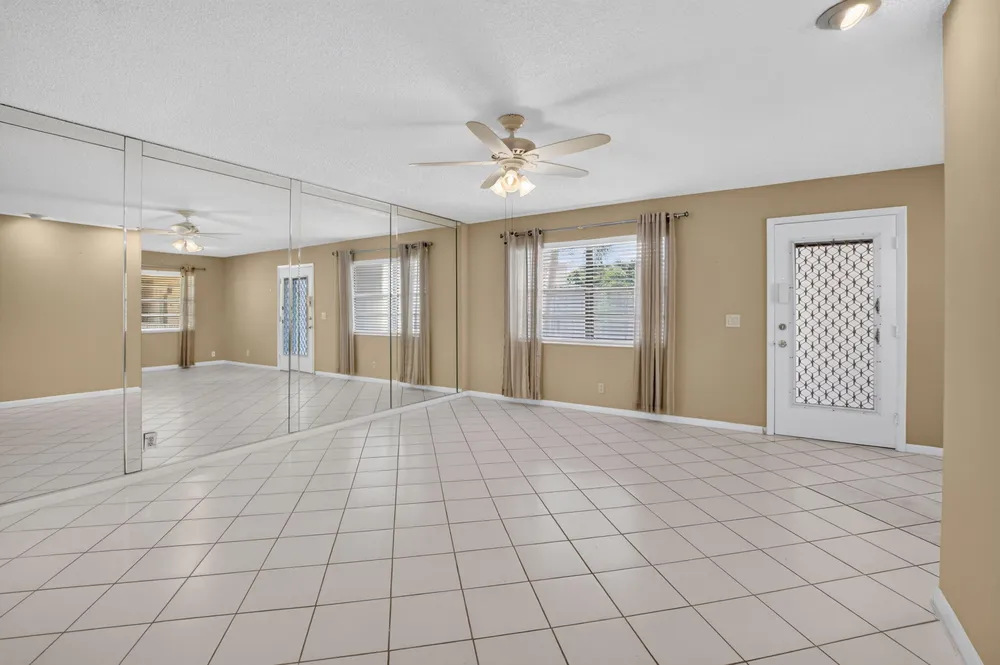 332 Capri G, Delray Beach, FL 33484