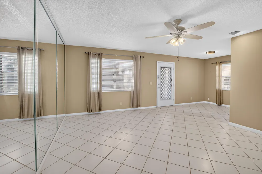 332 Capri G, Delray Beach, FL 33484