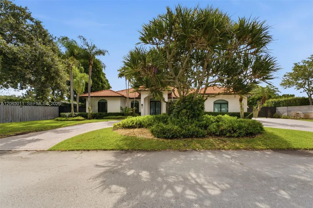 16615 SW 82nd Ct, Palmetto Bay, FL 33157