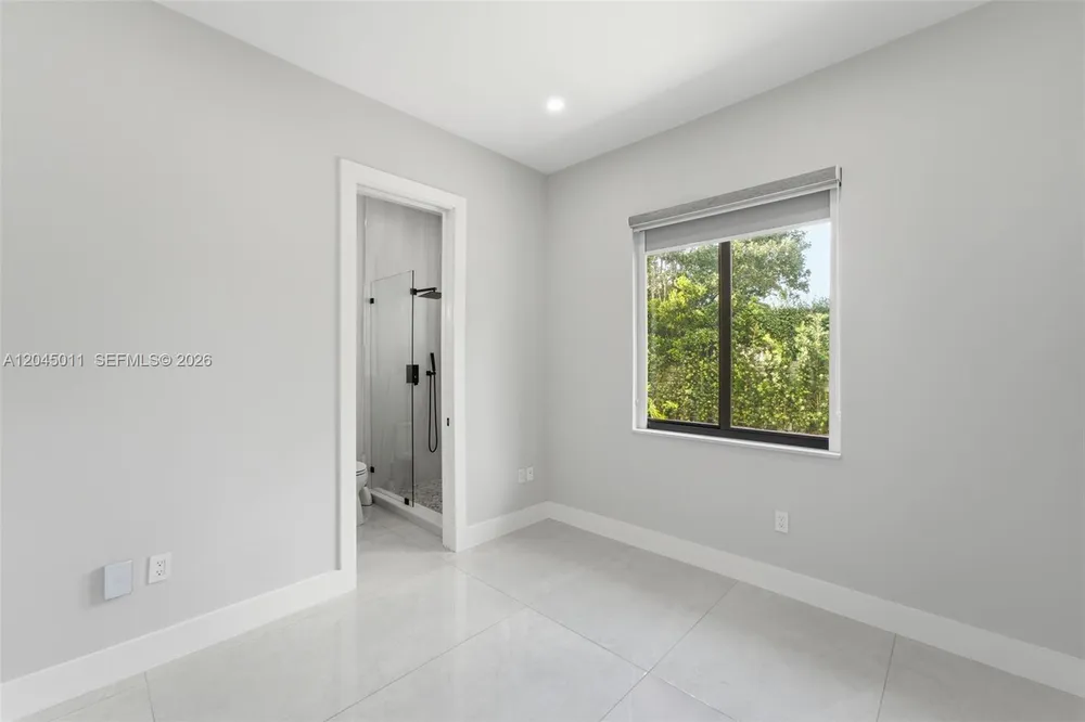 16615 SW 82nd Ct, Palmetto Bay, FL 33157