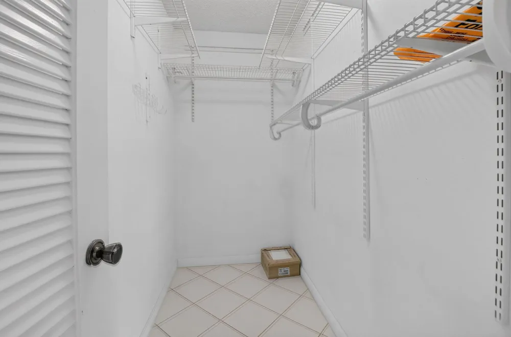 332 Capri G, Delray Beach, FL 33484
