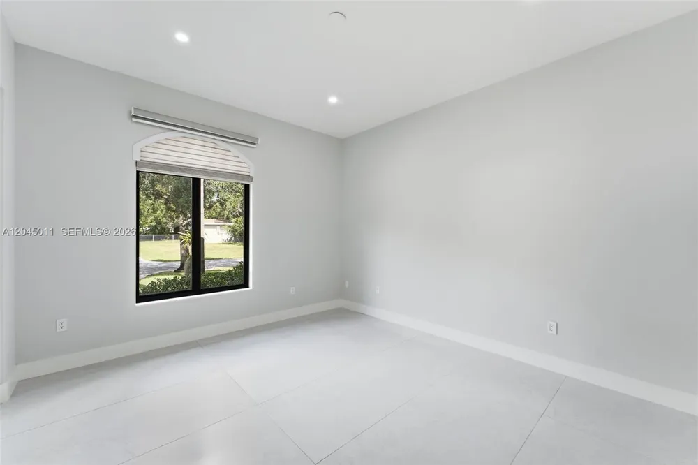 16615 SW 82nd Ct, Palmetto Bay, FL 33157