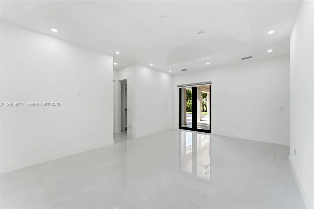 16615 SW 82nd Ct, Palmetto Bay, FL 33157