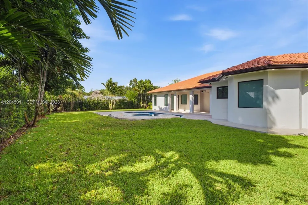 16615 SW 82nd Ct, Palmetto Bay, FL 33157